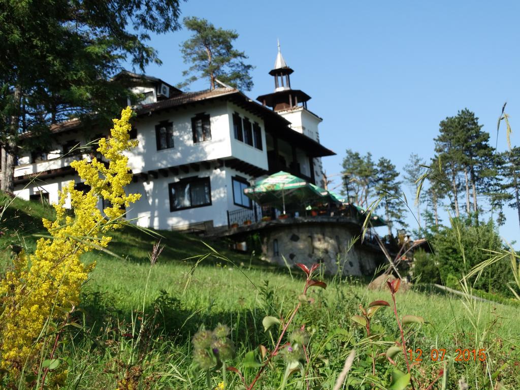Hotel Complex Brashlyan Trjavna Exteriér fotografie