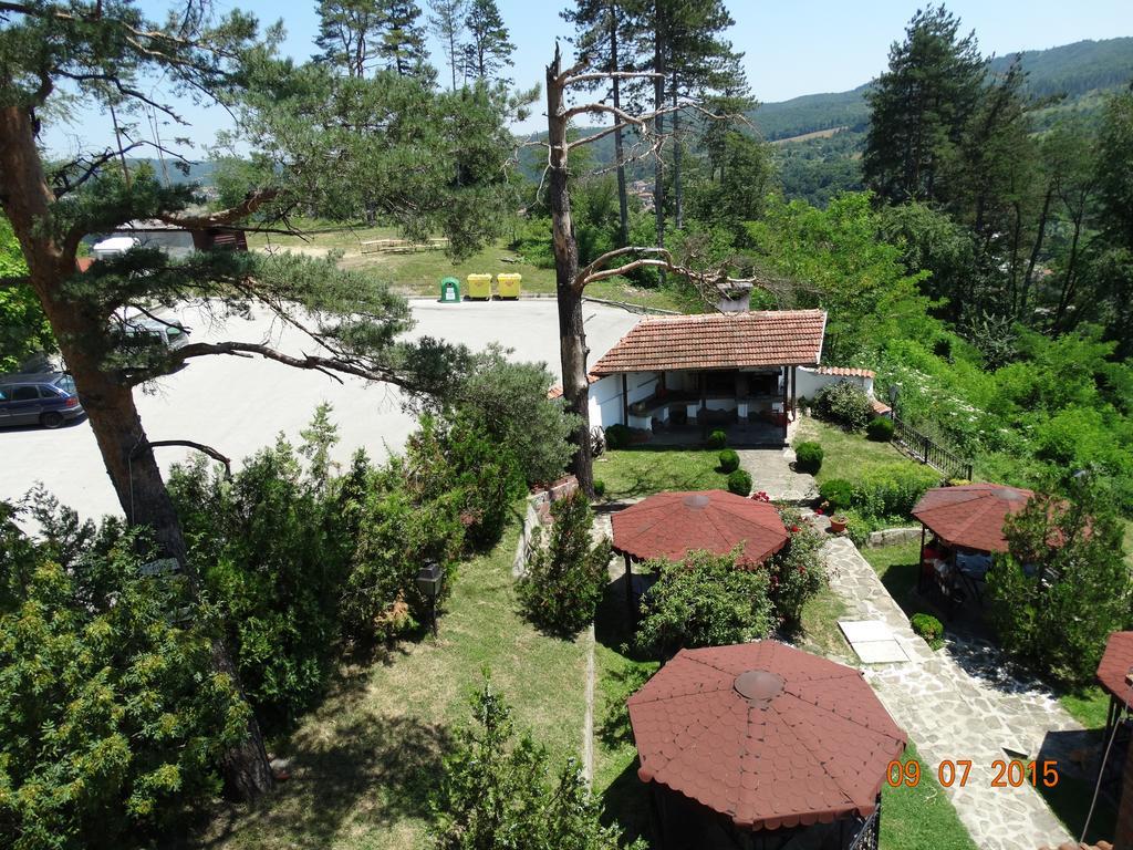 Hotel Complex Brashlyan Trjavna Exteriér fotografie